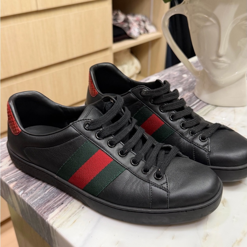 Men’s Gucci ace sneakers size 5.5